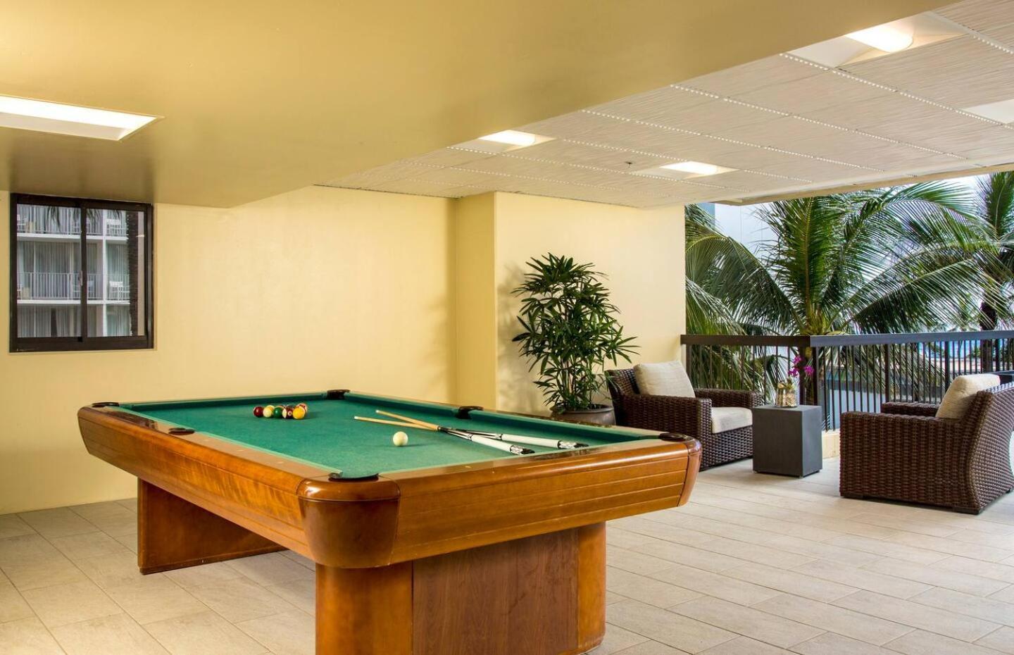 Luxury Oceanfront 2 Bedroom Apartment At Waikiki Beach Tower Honolulu Extérieur photo