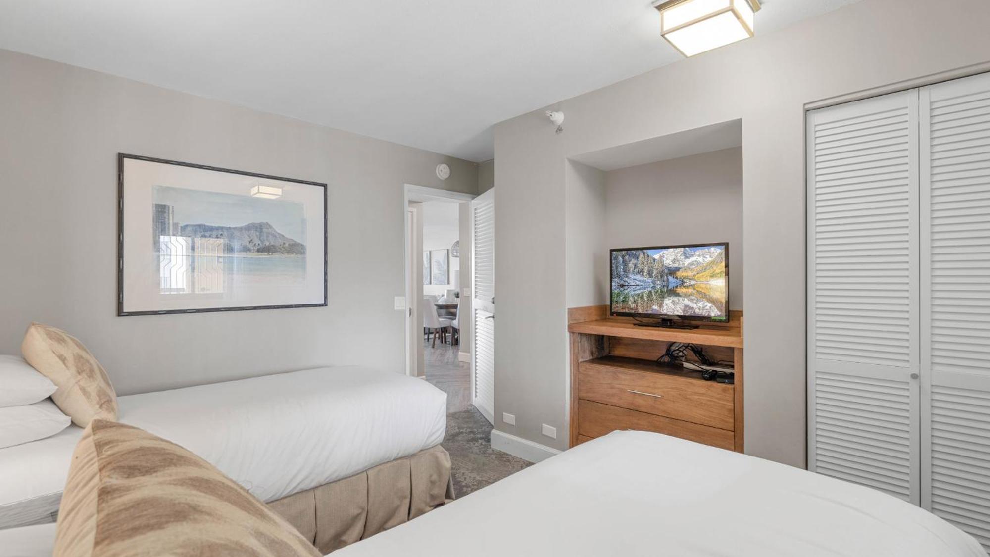 Luxury Oceanfront 2 Bedroom Apartment At Waikiki Beach Tower Honolulu Extérieur photo
