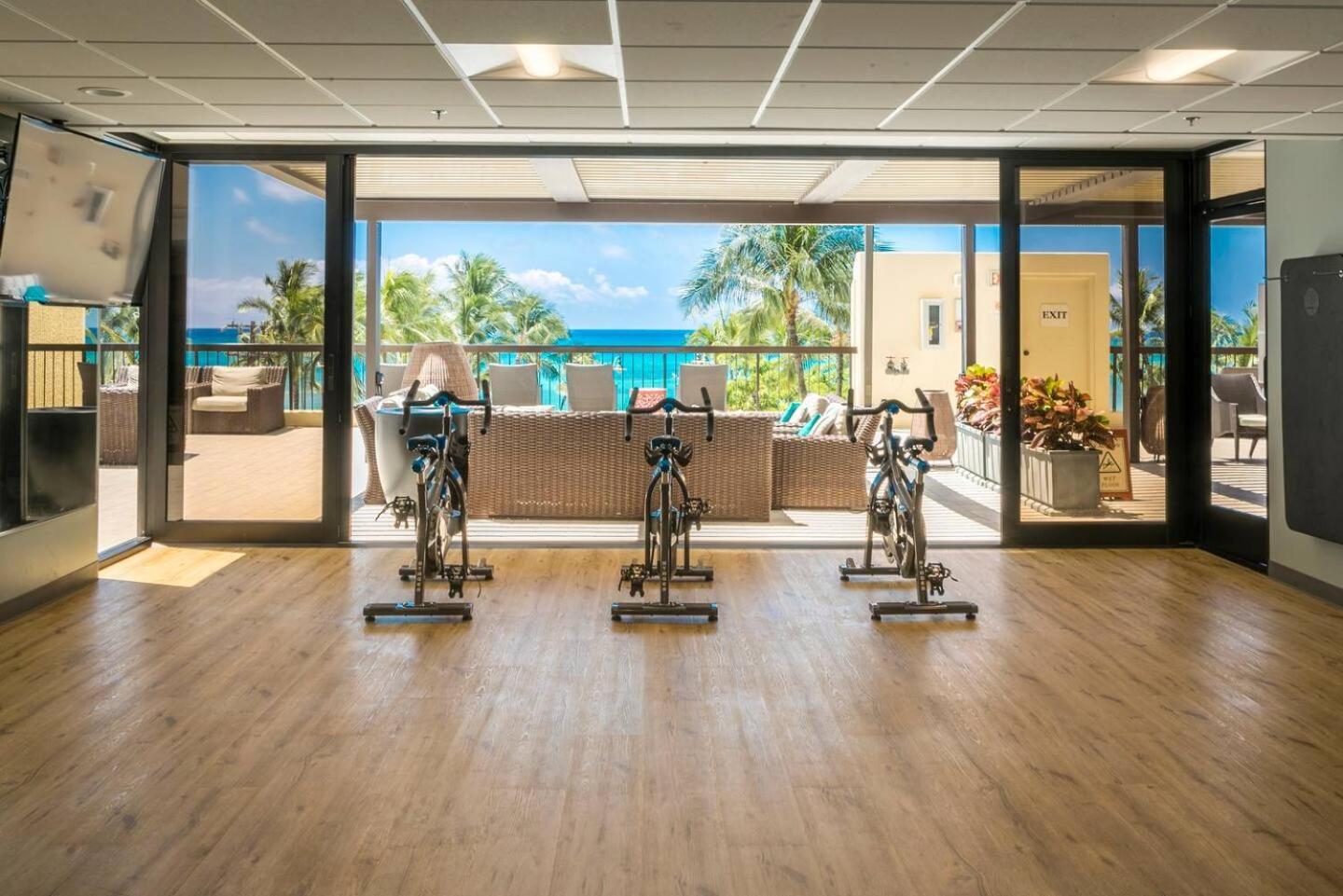 Luxury Oceanfront 2 Bedroom Apartment At Waikiki Beach Tower Honolulu Extérieur photo