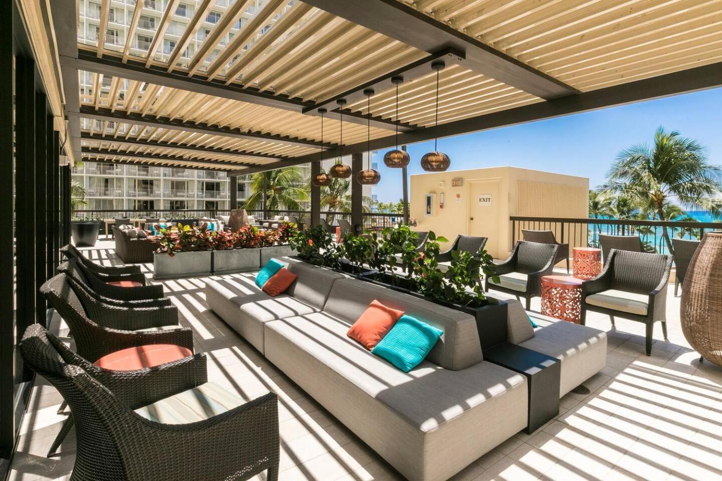 Luxury Oceanfront 2 Bedroom Apartment At Waikiki Beach Tower Honolulu Extérieur photo